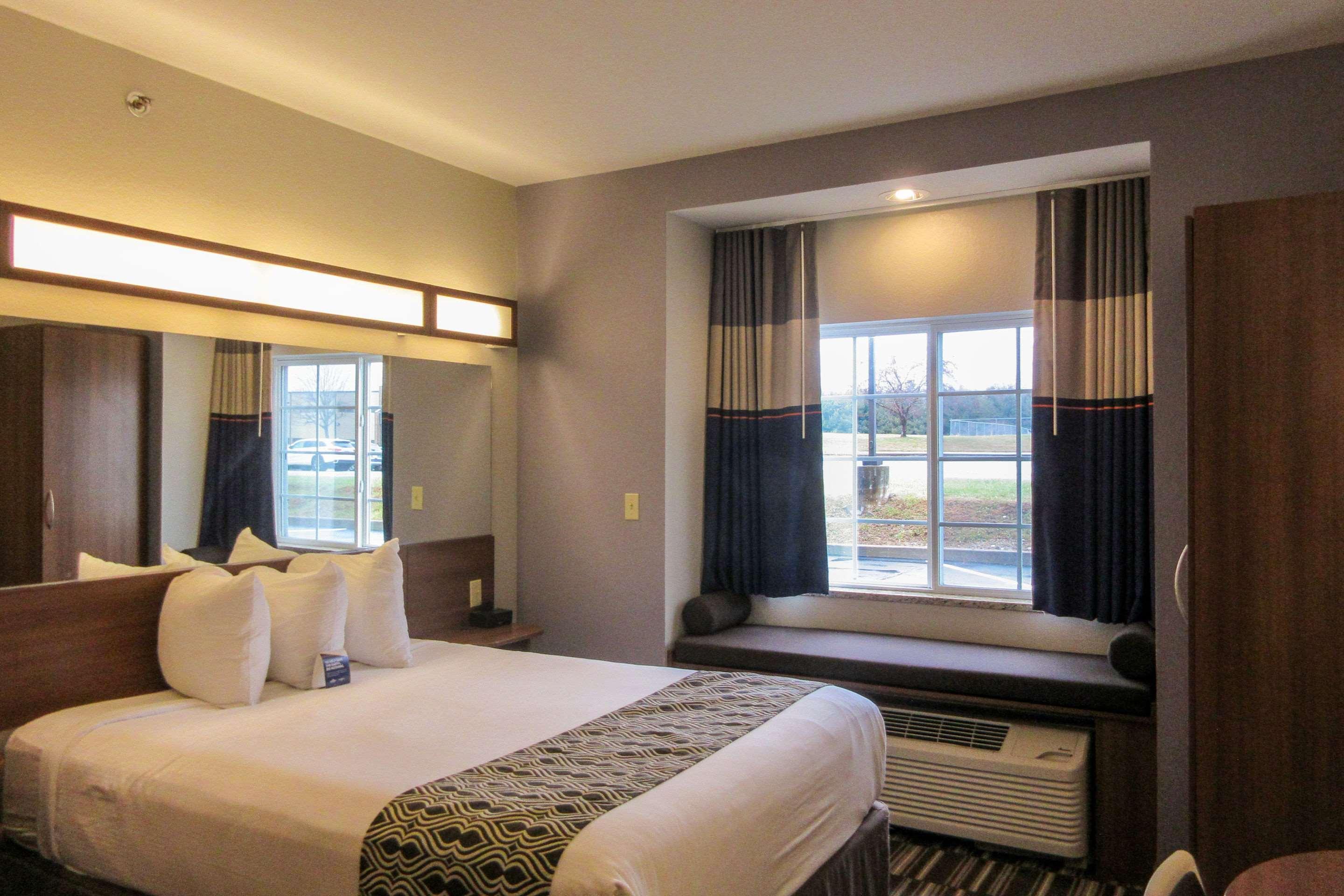 Quality Inn & Suites Caldwell I-77 Exteriér fotografie